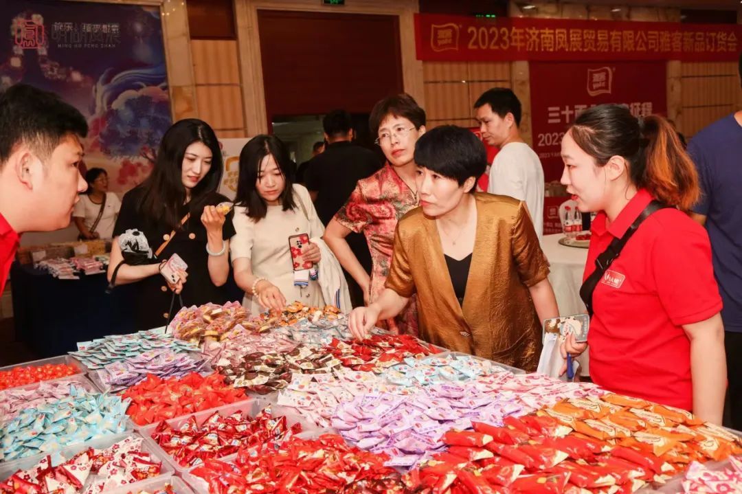 时代成就了新年糖，还是新年糖走出了时代？