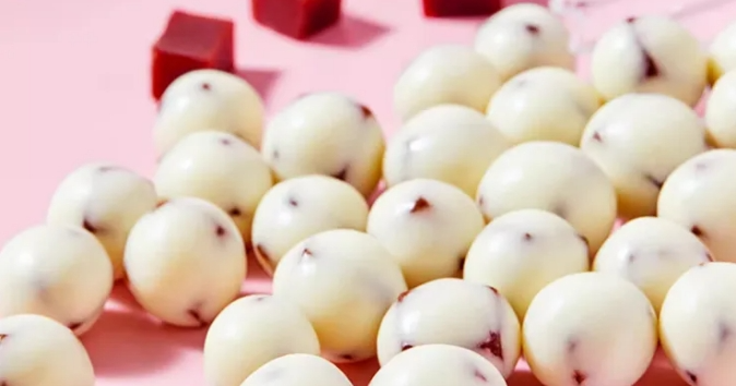 巧克力+水果，价格越贵，销量越高？