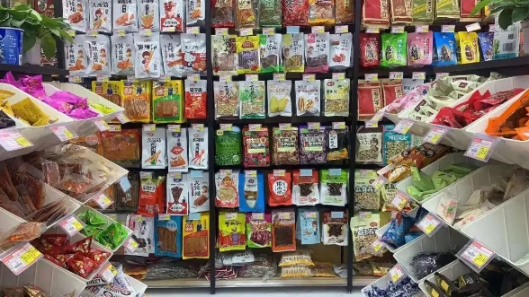 全食在线|降价，扩张，休闲零食依旧火力全开？