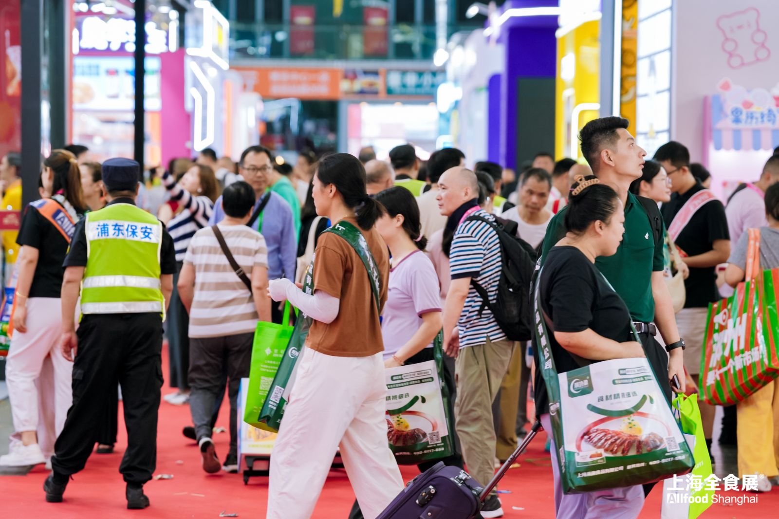 18万观众背后的商贸价值，2026深圳全食展重塑食品流通新格局